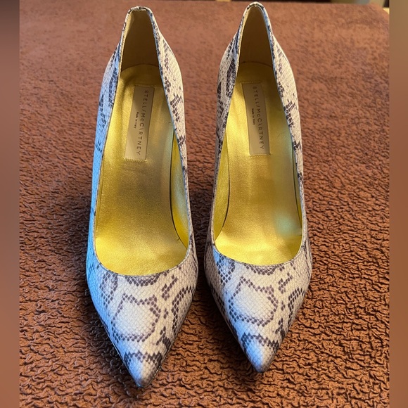 Stella McCartney, snake skin satin pumps, size 39